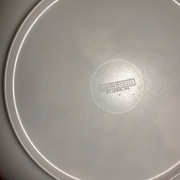 Set of 4 HTF Vintage 1960s Lenox Ware Melmac Rose Pattern Dinner Plates - Picture 6 of 6